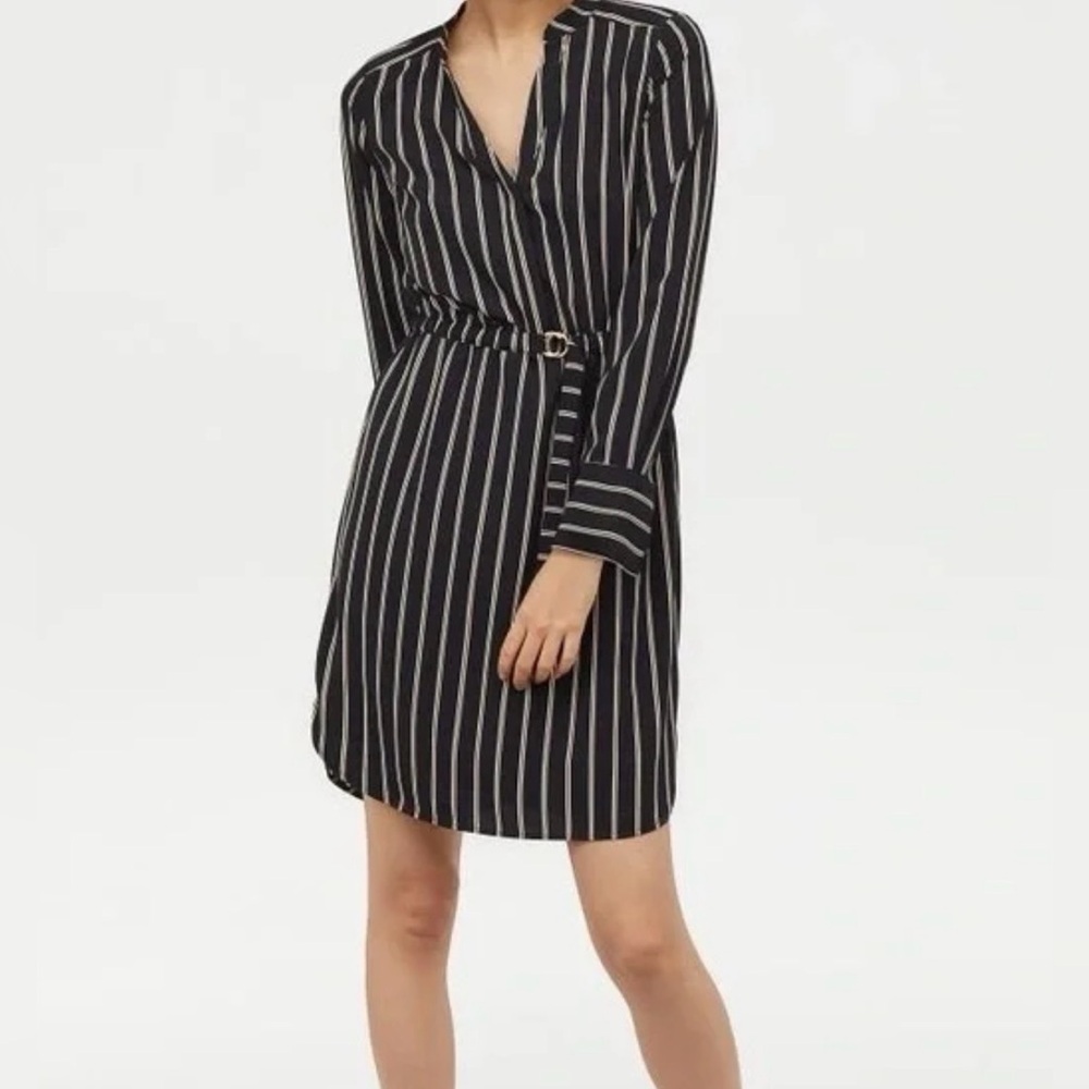 H&M Black and White Striped Long Sleeve Dress
